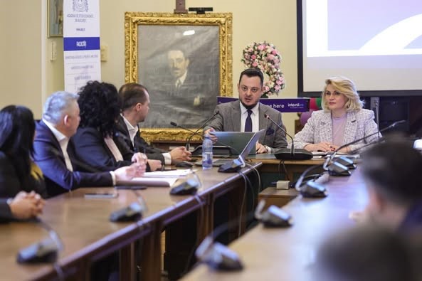 Dezbatere – „Nevoia de a apropia elevii și studenții de mediul de business și de oportunitățile profesionale oferite de companii”